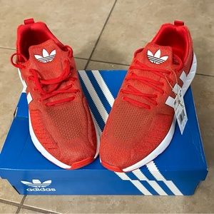 NWT Never Worn Adidas Swift Run 22 (Red)